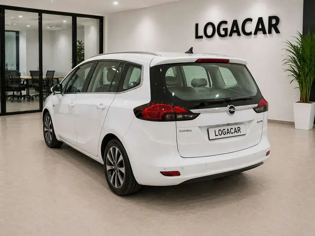 Usado Opel Zafira Tourer Selective 136 CV (100 kW) 2014 Blanco Monovolumen