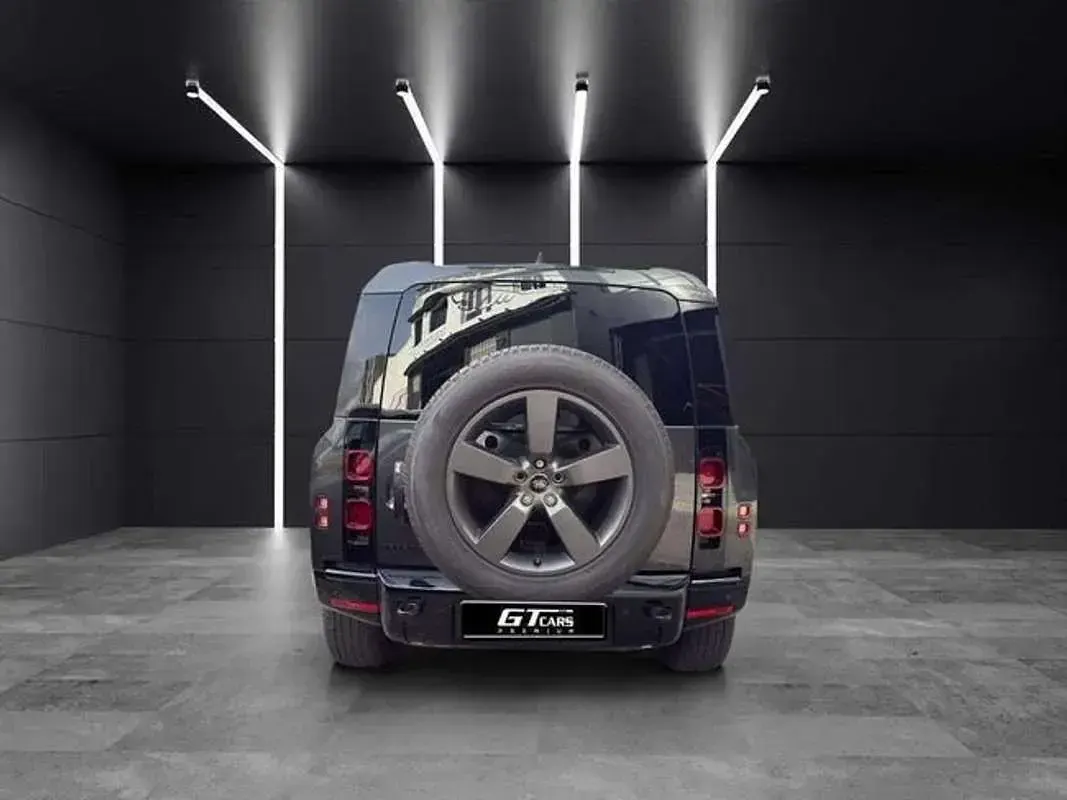 Usado Land Rover Defender HSE 404 CV (297 kW) 2025 Gris SUV