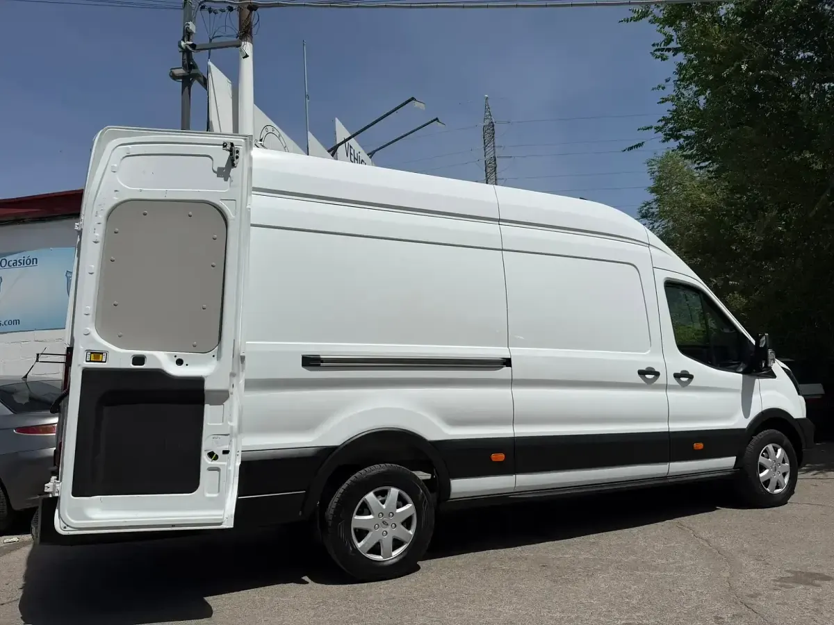 Usado Ford Transit Trend 170 CV (125 kW) 2022 Blanco Van