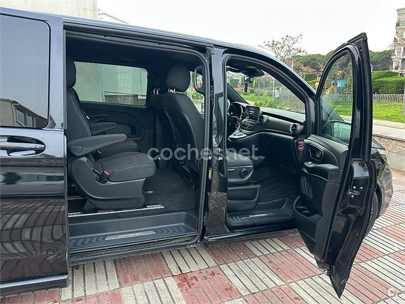 Usado Mercedes V300 Avantgarde 239 CV (175 kW) 2022 Negro Monovolumen