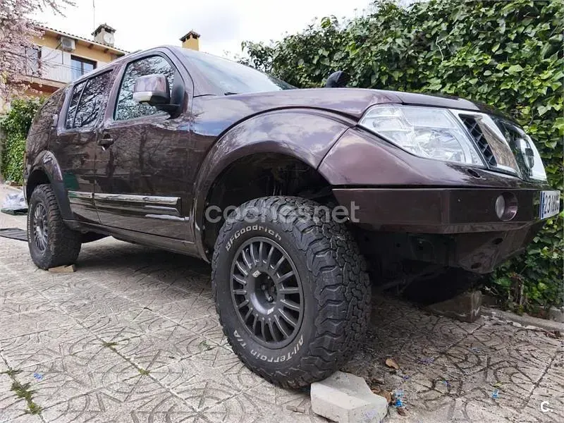 Usado Nissan Pathfinder 231 HP (169 kW) 2010 Vermelho SUV