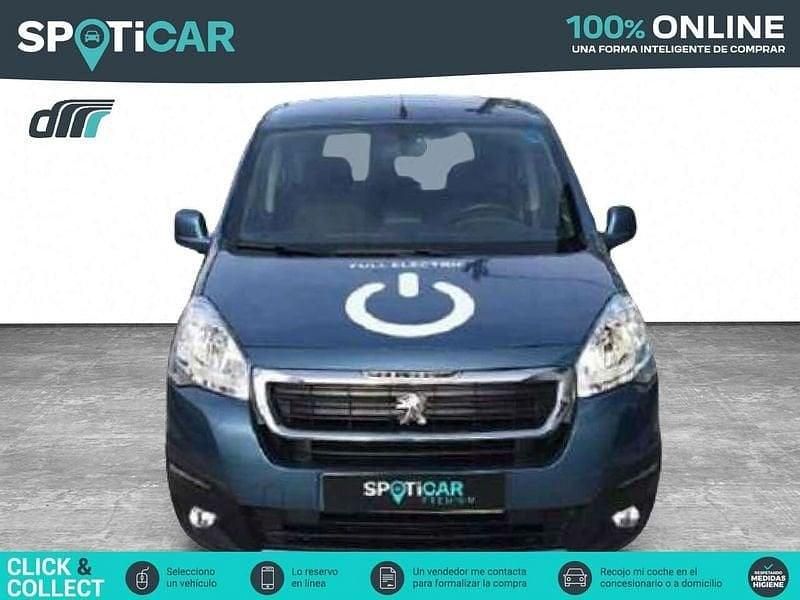 Usado Peugeot Partner Tepee Active 67 CV (49 kW) 2018 Azul Monovolumen