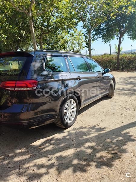Usado VW Passat Advance 120 CV (88 kW) 2019 Negro Familiar