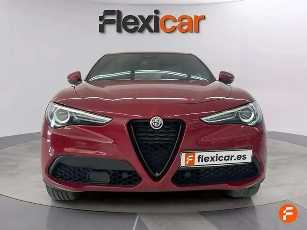 Usado Alfa Romeo Stelvio Sprint 200 CV (147 kW) 2022 Rojo SUV