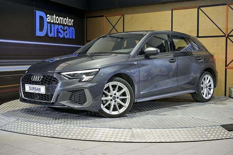 Usado Audi A3 Sportback e-tron S-Line 204 CV (150 kW) 2023 Gris Utilitario