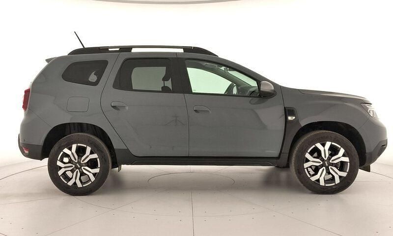 Usado Dacia Duster Journey 131 CV (96 kW) 2024 Gris SUV