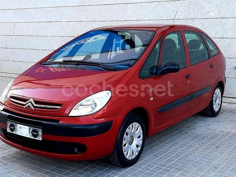 Usado Citroën Xsara Picasso 92 CV (67 kW) 2010 Granate Monovolumen