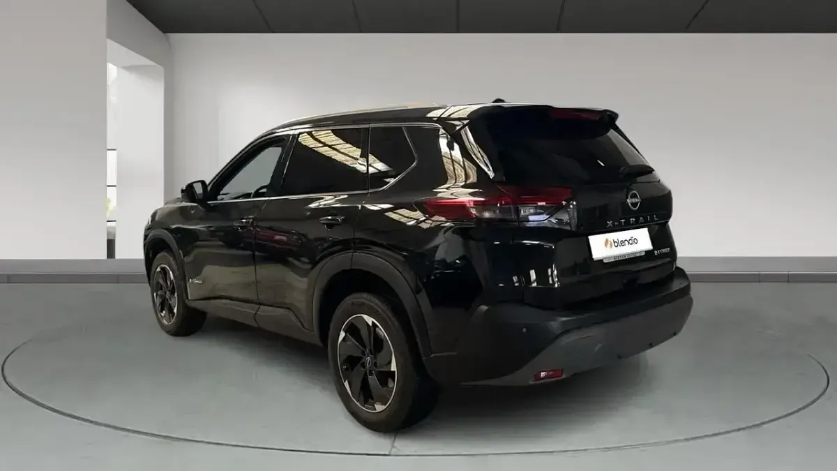 Usado Nissan X-Trail N-Connecta 204 CV (150 kW) 2025 Negro SUV