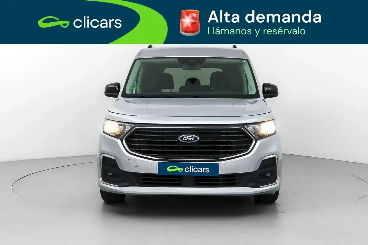 Usado Ford Tourneo Connect Titanium 114 CV (83 kW) 2022 Gris / plata Monovolumen