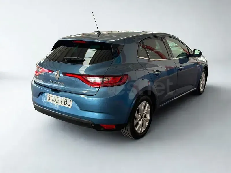 Usado Renault Mégane IV Business 115 CV (84 kW) 2019 Azul Berlina
