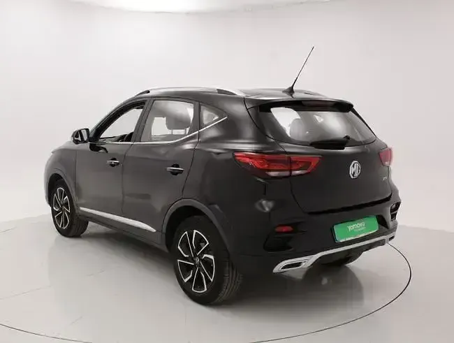 Usado MG ZS Luxury 111 CV (81 kW) 2023 Negro SUV