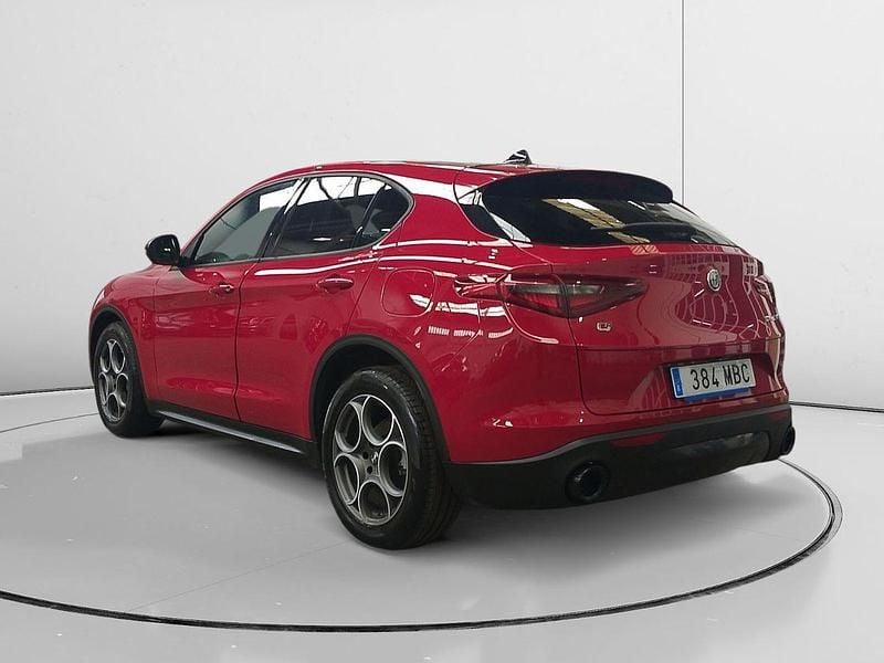 Usado Alfa Romeo Stelvio Sprint 190 CV (139 kW) 2022 Rojo SUV