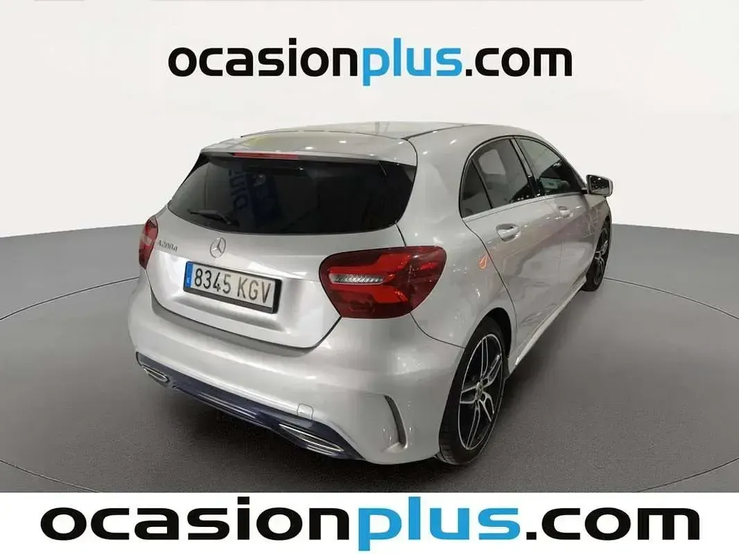 Usado Mercedes A200 136 CV (100 kW) 2018 Gris Utilitario