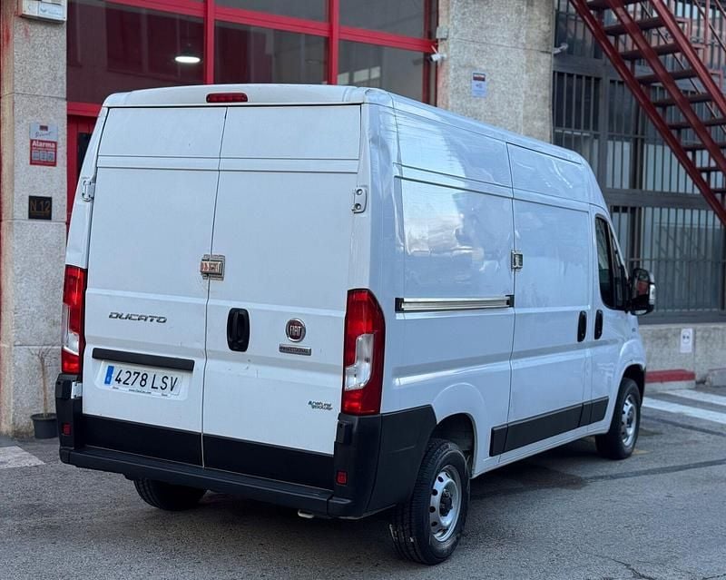 Usado Fiat Ducato 136 CV (100 kW) 2021 Blanco Van