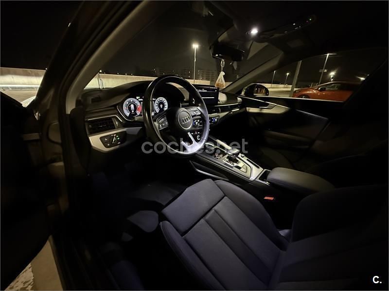 Usado Audi A4 190 CV (139 kW) 2020 Gris / plata Familiar