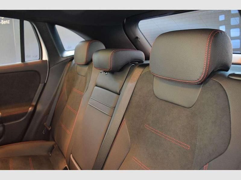 Usado Mercedes EQA250 139 kW (190 CV) 2022 Blanco SUV