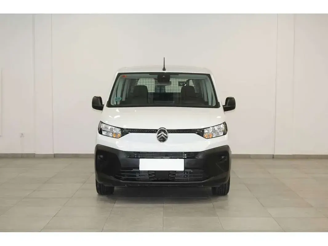 Usado Citroën Berlingo 102 CV (75 kW) 2024 Blanco Monovolumen