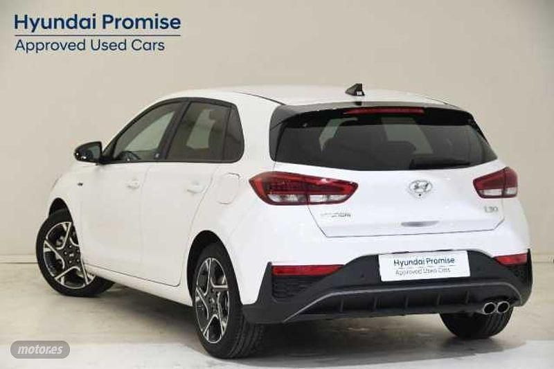 Usado Hyundai i30 N Line 120 CV (88 kW) 2024 Atlas white
