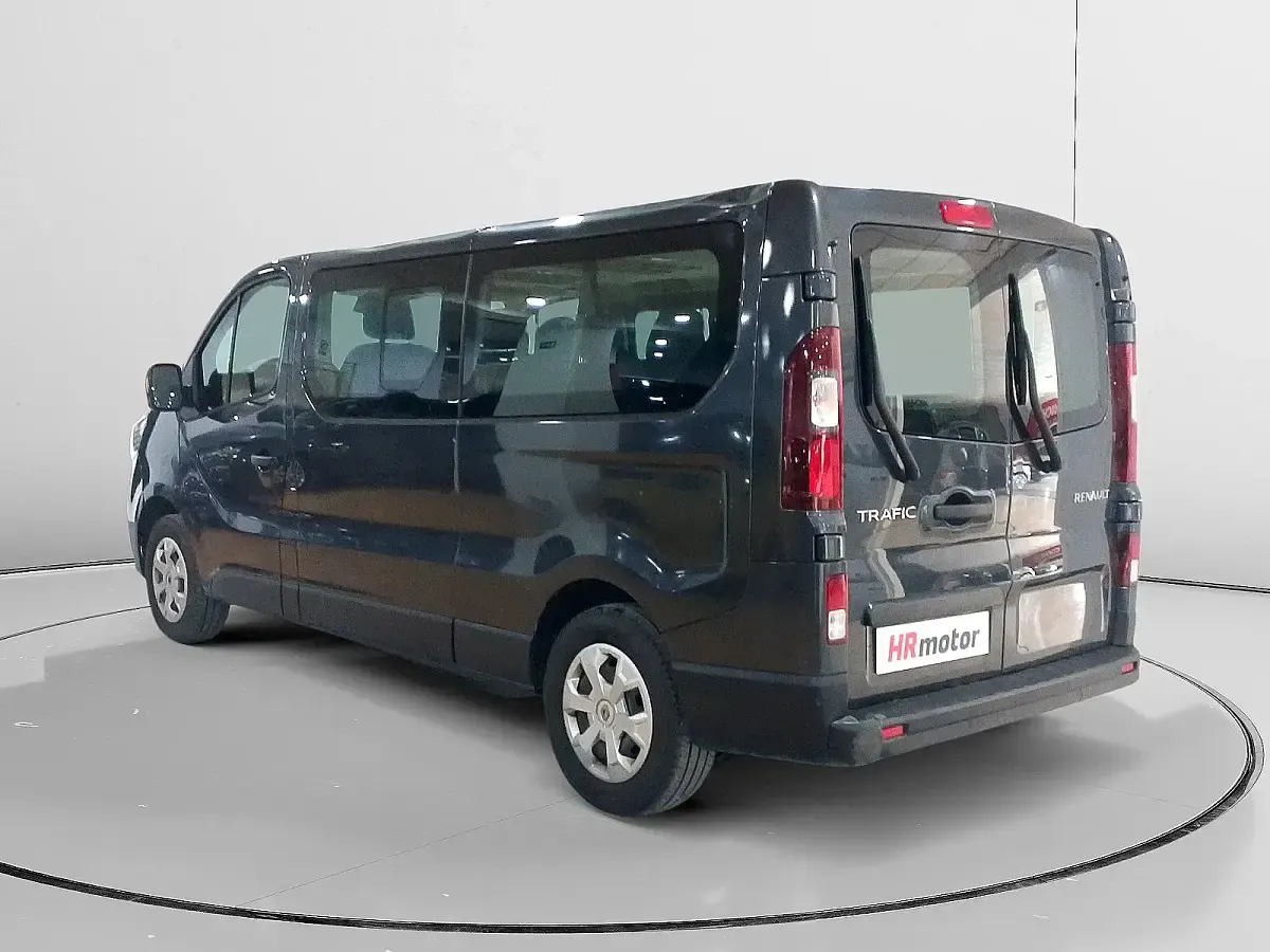 Usado Renault Trafic Zen 151 CV (111 kW) 2024 Gris Monovolumen