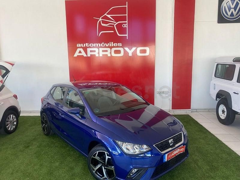 Usado Seat Ibiza Style 75 CV (55 kW) 2018 Azul Utilitario