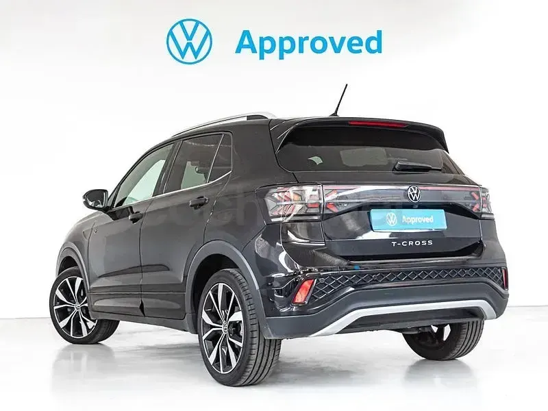 Usado VW T-Cross R-line 150 CV (110 kW) 2024 Negro SUV