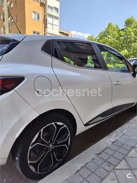 Usado Renault Clio IV Zen 90 CV (66 kW) 2017 Blanco Berlina