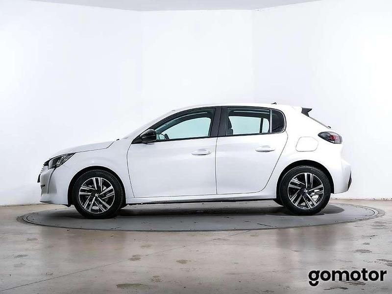 Usado Peugeot 208 Active 102 CV (75 kW) 2023 Blanco Utilitario