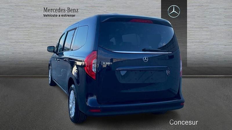 Nuevo Mercedes T180 115 CV (84 kW) 2025 Azul Monovolumen
