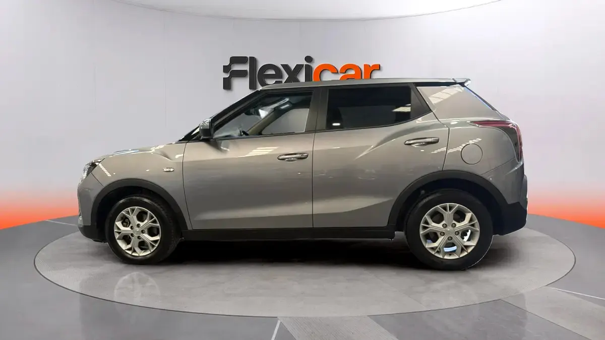 Usado SsangYong Tivoli 163 CV (119 kW) 2024 Gris SUV