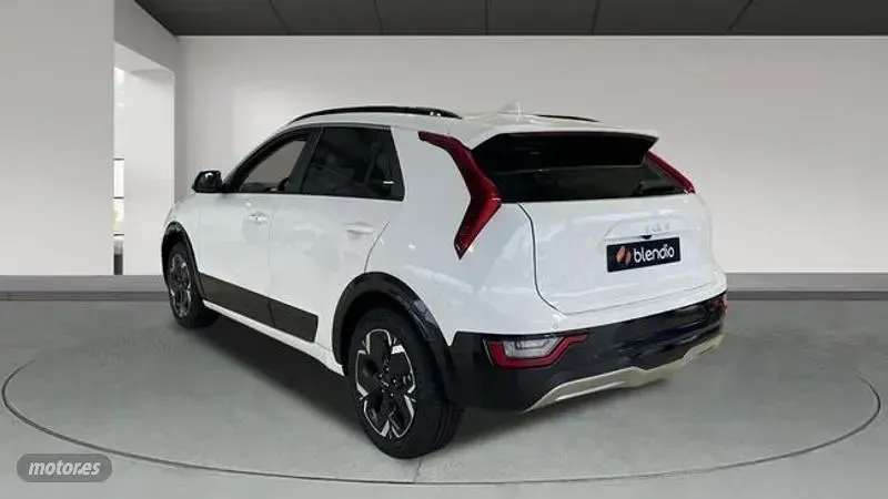 Usado Kia e-Niro 150 kW (204 CV) 2024 Blanco SUV