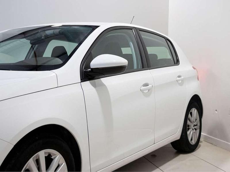 Usado Peugeot 308 Active 131 CV (96 kW) 2021 Blanco Utilitario