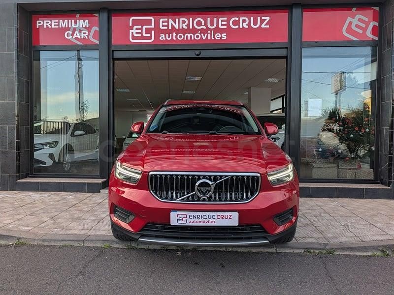 Usado Volvo XC40 Plus 262 CV (192 kW) 2022 Granate SUV