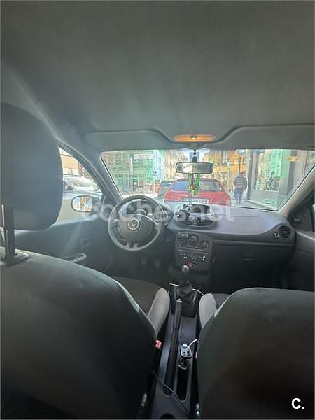 Usado Renault Clio II Authentique 75 CV (55 kW) 2011 Verde Berlina