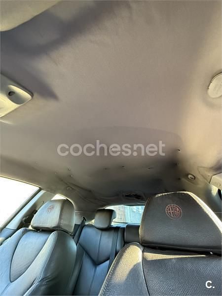 Rojo Usado 2004 Alfa Romeo GT Distinctive Coupe | 3000 € (Precio justo) - Imagen 1/1