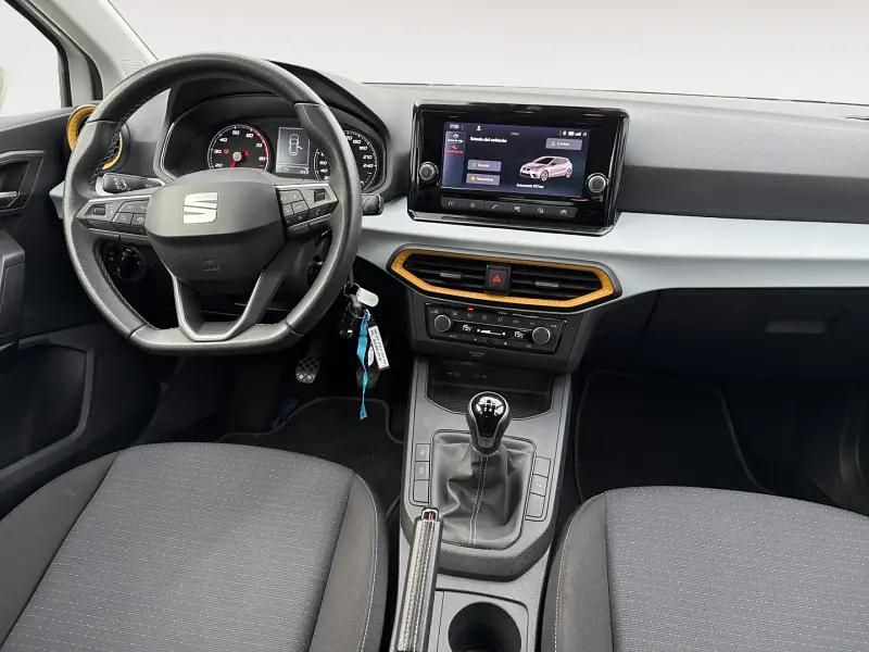 Usado Seat Ibiza Style Plus 110 CV (80 kW) 2022 Blanco