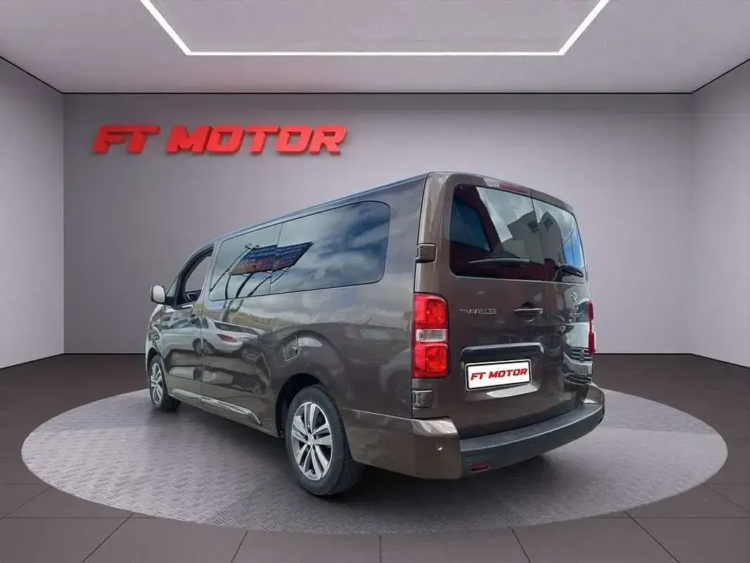 Usado Peugeot Traveller Active 116 CV (85 kW) 2017 Marrón Monovolumen