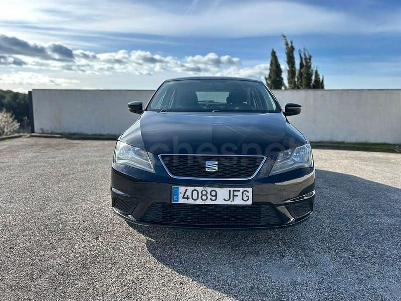 Usado Seat Toledo Reference 105 CV (77 kW) 2015 Negro Utilitario