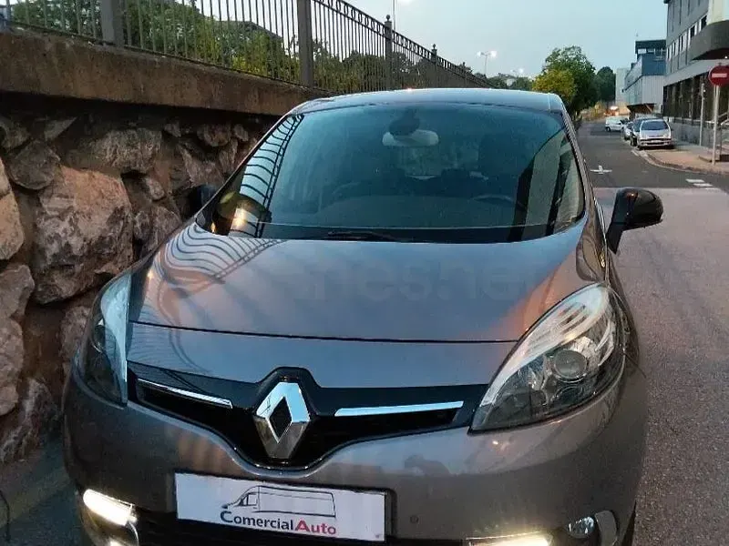 Usado Renault Scénic Bose Edition 110 CV (80 kW) 2015 Blanco Monovolumen