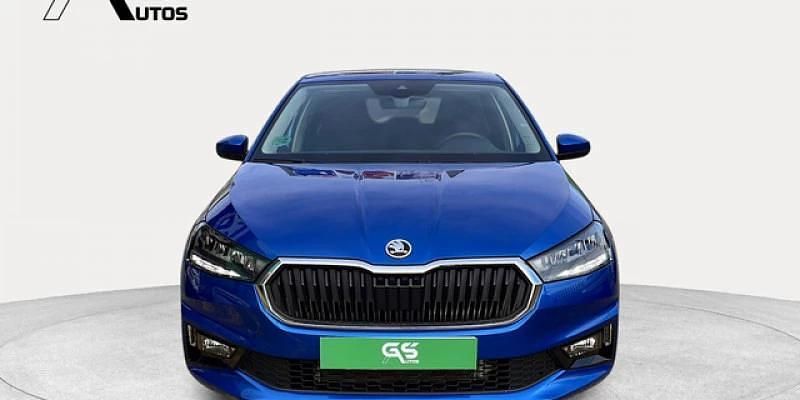 Usado Skoda Fabia Selection 116 CV (85 kW) 2025 Azul Utilitario