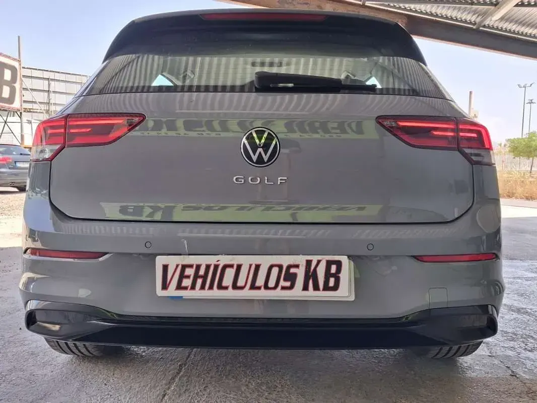 Usado VW Golf VII 116 CV (85 kW) 2021 Gris Utilitario