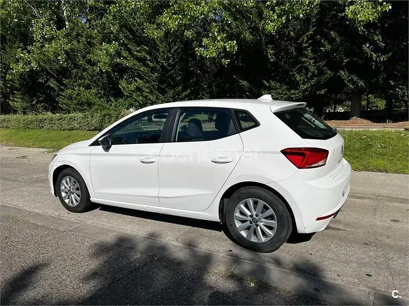 Usado Seat Ibiza Style Plus 95 CV (69 kW) 2019 Blanco Utilitario