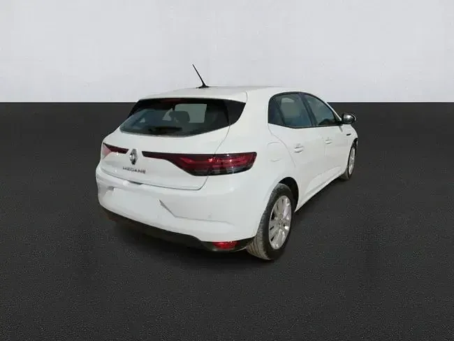 Usado Renault Mégane II Equilibre 115 CV (84 kW) 2023 Blanco Berlina