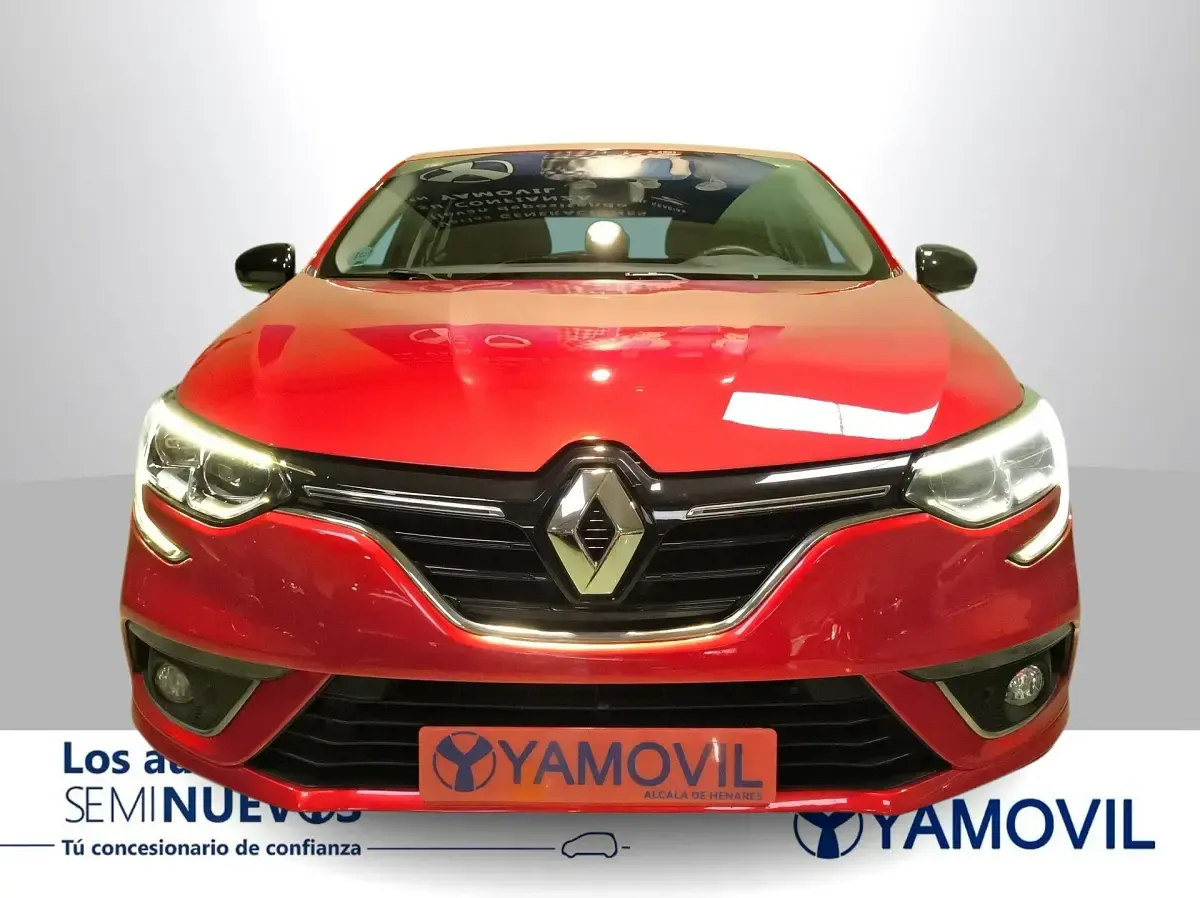 Usado Renault Mégane IV LIMITED 115 CV (84 kW) 2020 Rojo Berlina