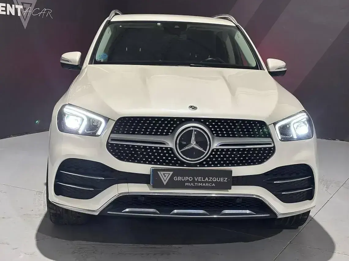 Käytetty Mercedes GLE300 272 HP (200 kW) 2023 Valkoinen Katumaasturi