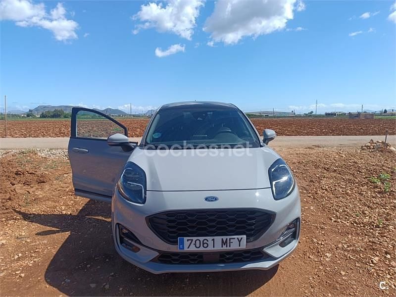 Usado Ford Puma 125 CV (91 kW) 2023 Gris / plata SUV