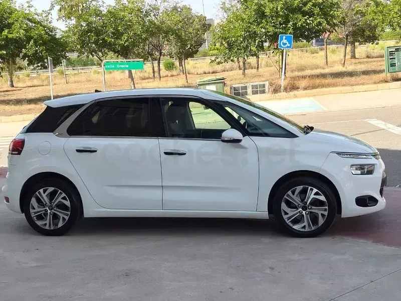Usado Citroën C4 Picasso Attraction 115 CV (84 kW) 2014 Blanco Monovolumen