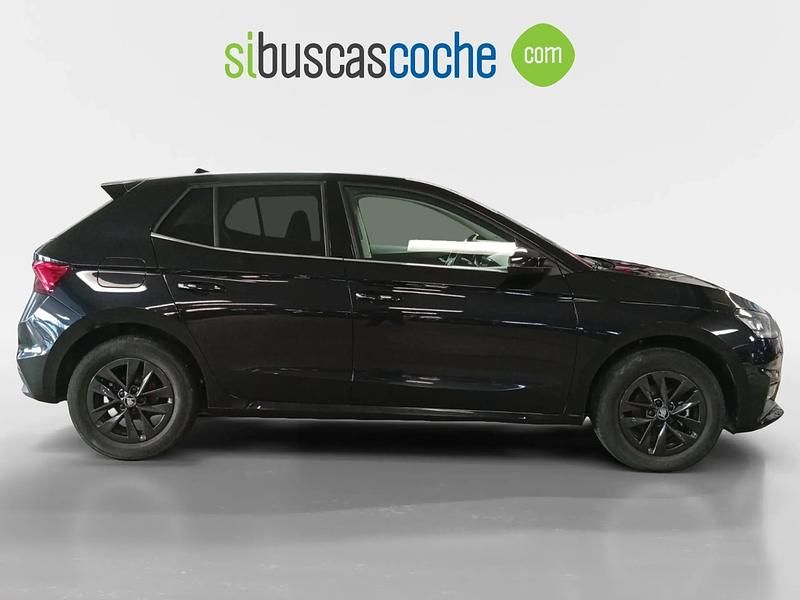 Usado Skoda Fabia Selection 95 CV (69 kW) 2025 Negro Utilitario
