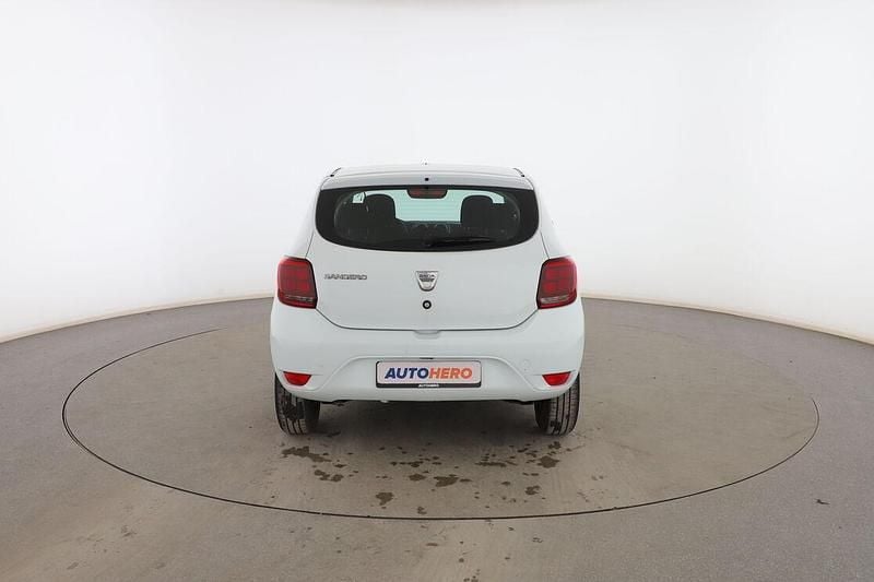Usado Dacia Sandero Essentiel 73 CV (53 kW) 2020 Blanco Utilitario