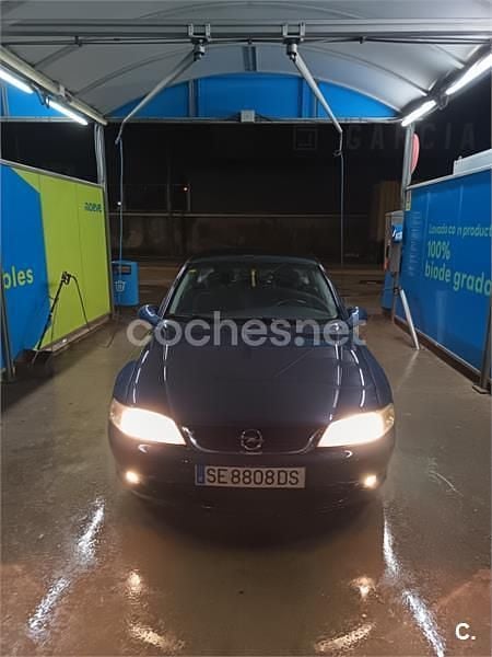 Usado Opel Vectra Edition 136 CV (100 kW) 2000 Azul Berlina