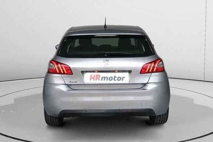 Usado Peugeot 308 Allure 110 CV (80 kW) 2020